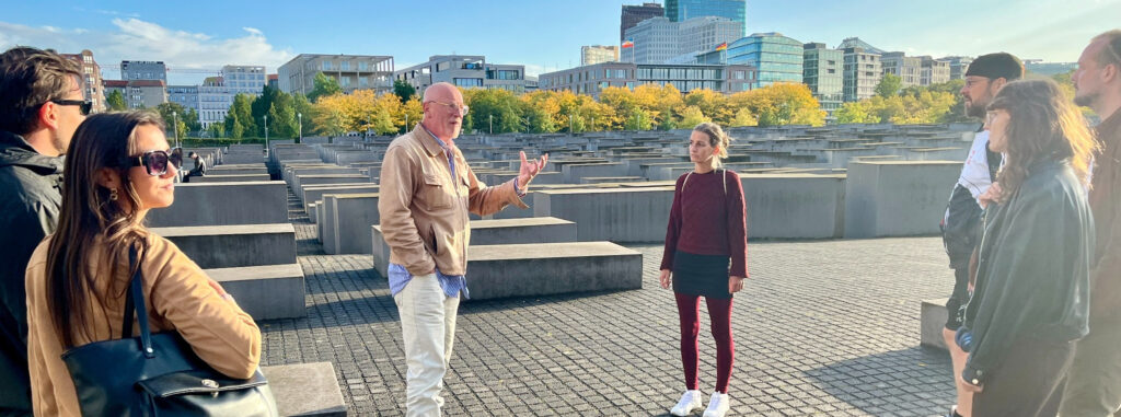 Rondleiding in Berlijn bij het Monument voor de vermoorde Joden van Europa met Martin Boose